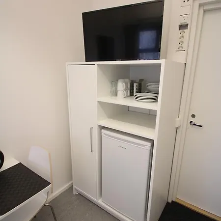 Forenom Pitaejaenmaeki Vandrarhem Helsingfors
