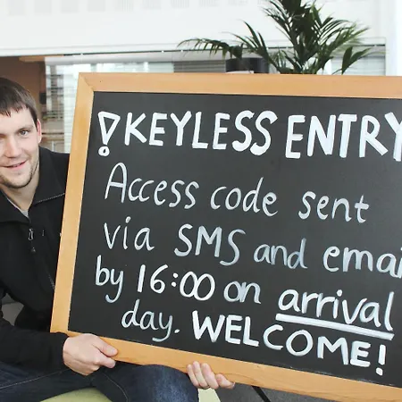 赫尔辛基皮塔贾玛基弗里农旅舍 *